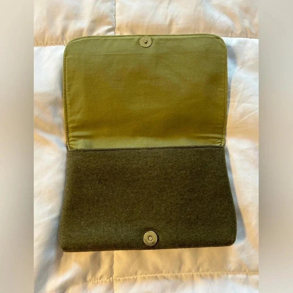 Shiraleah Chicago Felted Clutch Olive Green